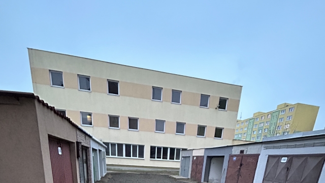Zrealizoval som pilotný projekt opravy garážovej komunikácie